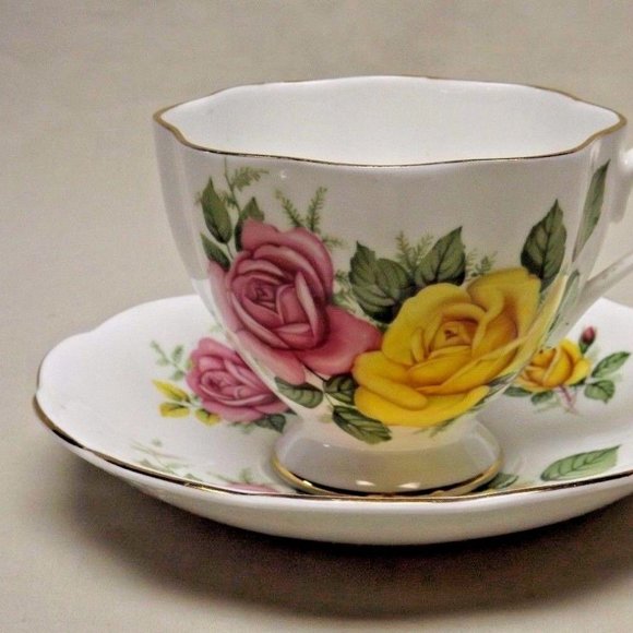 Queen Anne Fine Bone China England Yellow and Pink Roses Tea Cup and Saucer - Picture 2 of 13